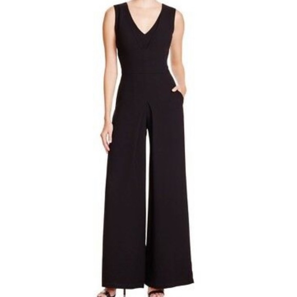 🖤 Vince Double-V Solid Jumpsuit Black - Picture 4 of 8